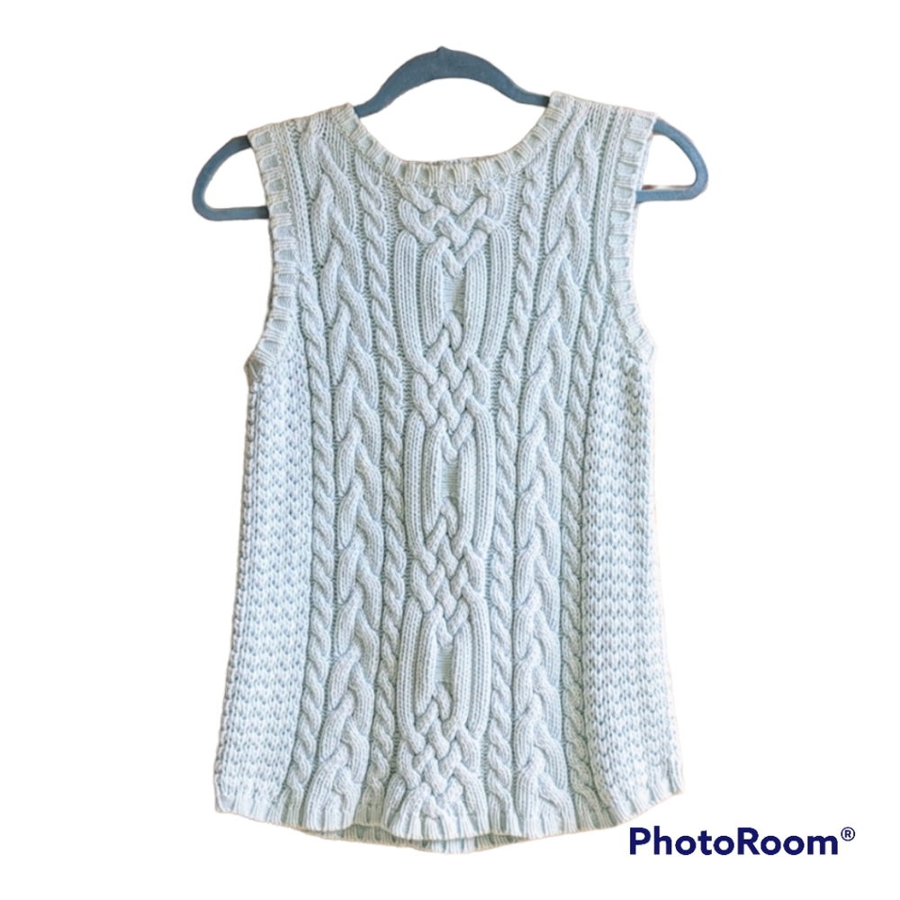 Vintage Cable Knit Sleeveless Sweater Vest Very Pale Aqua Blue